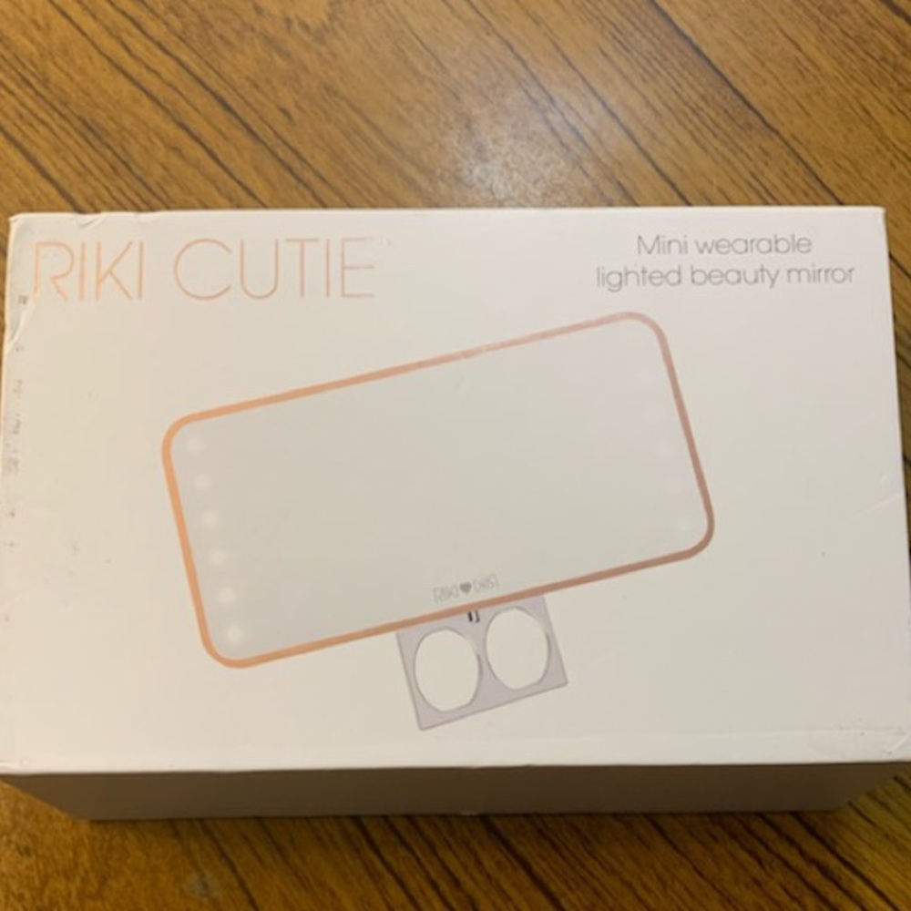 Lighted Beauty Mirror